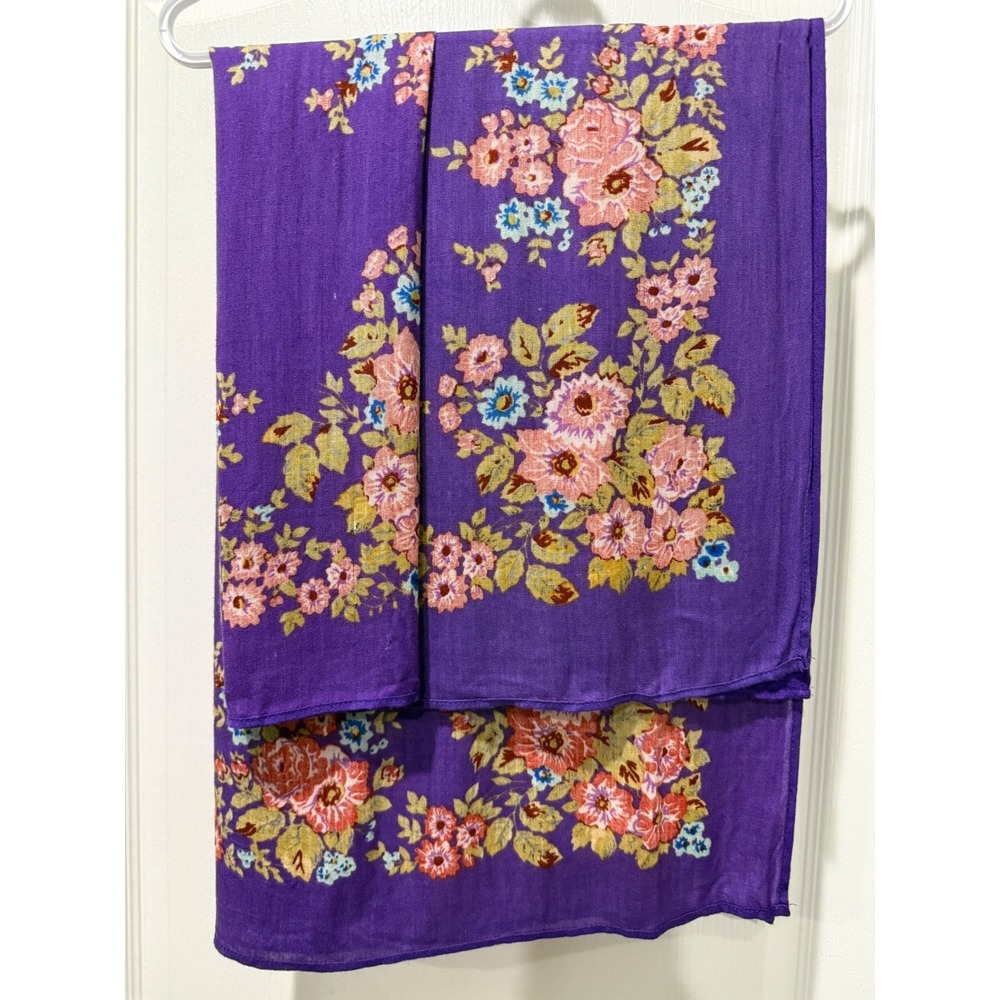 Love H81 Forever 21 Purple Floral Square Scarf Oversized Lightweight Gauze Shawl
